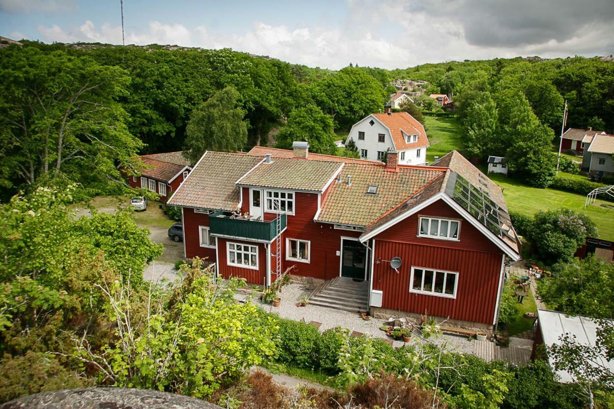 Hamburgo Gamla Skola Hostel Hamburgsund Exterior foto